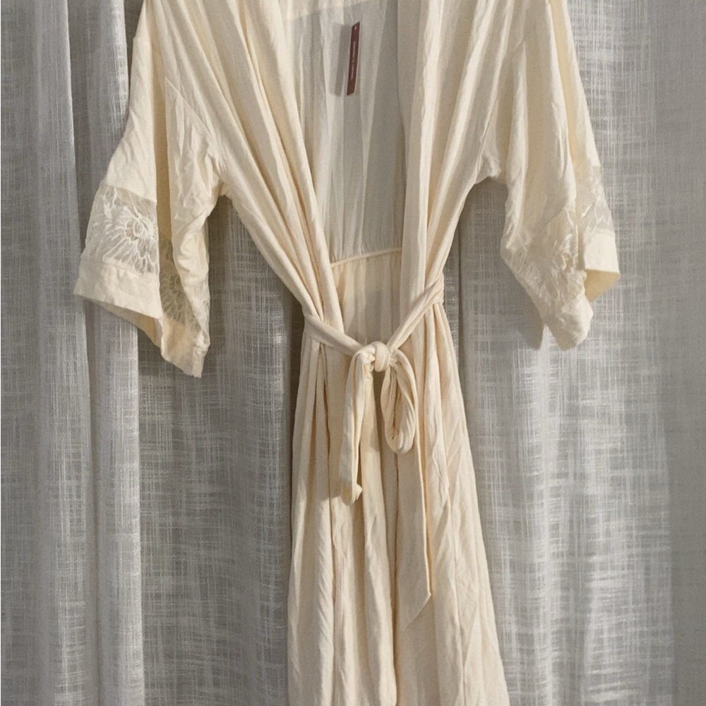Soma Cream Lace Detail Robe